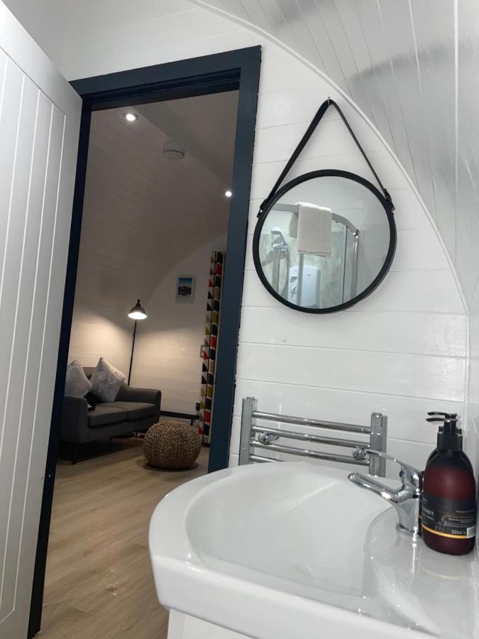 Apex Studio Pod & Jacuzzi Bath Fort William Buitenkant foto